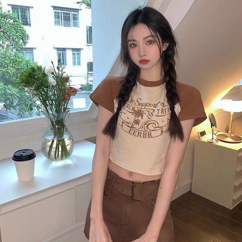 Áo Croptop Phối Màu Cổ Tròn In Hình