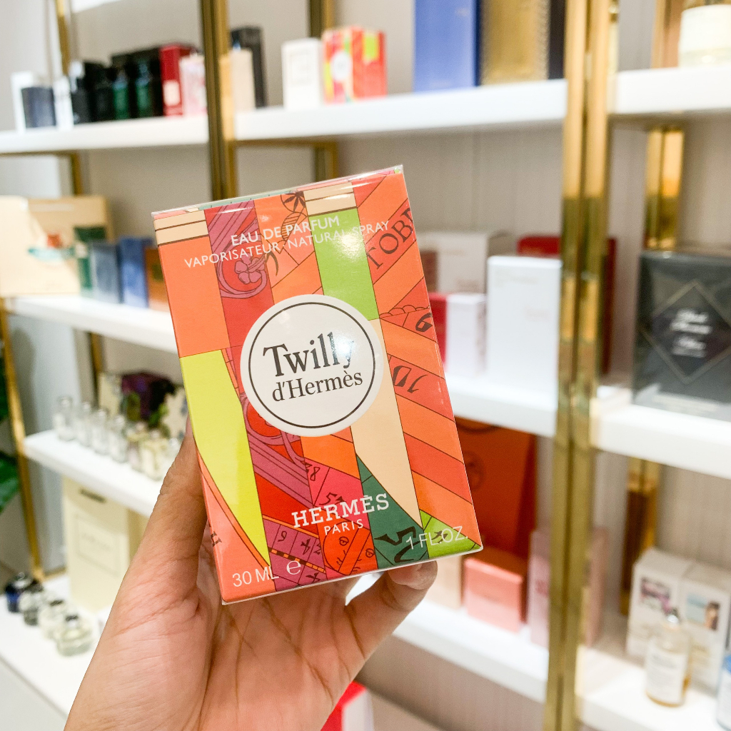 𝐍𝐔̛𝐎̛́𝐂 𝐇𝐎𝐀 𝐇𝐄𝐑𝐌𝐄𝐒 𝐓𝐖𝐈𝐋𝐋𝐘