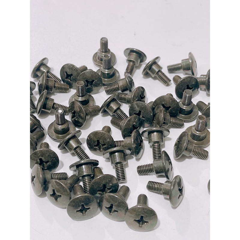 Ốc bulong 5li 5li15 có gờ màu rêu sử dụng vít 3ke, lắp thông dụng cho xe máy