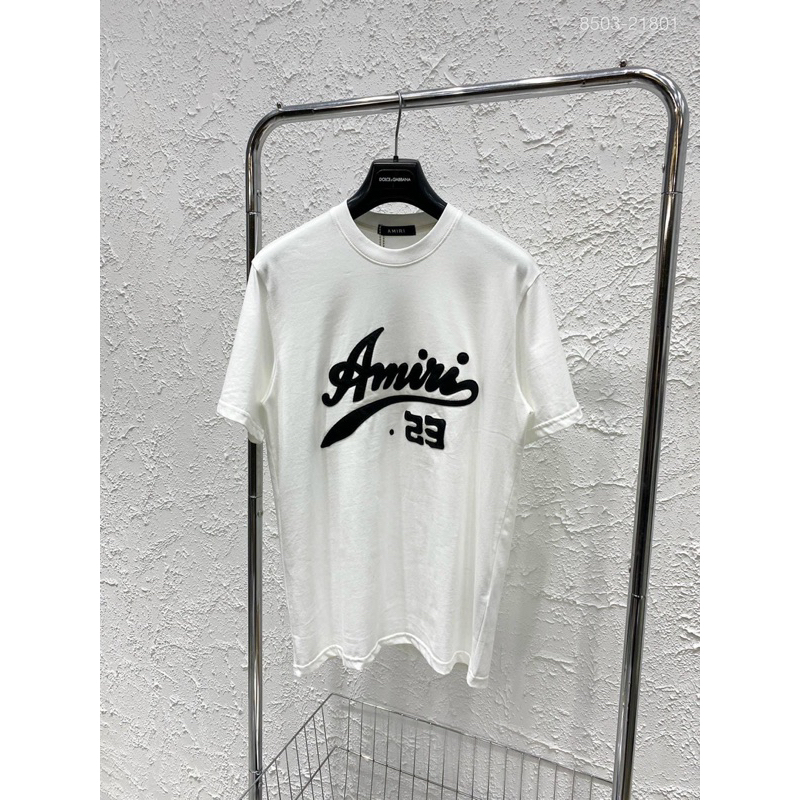 áo phông cổ tròn hoạ tiết chữ trước ngực mới