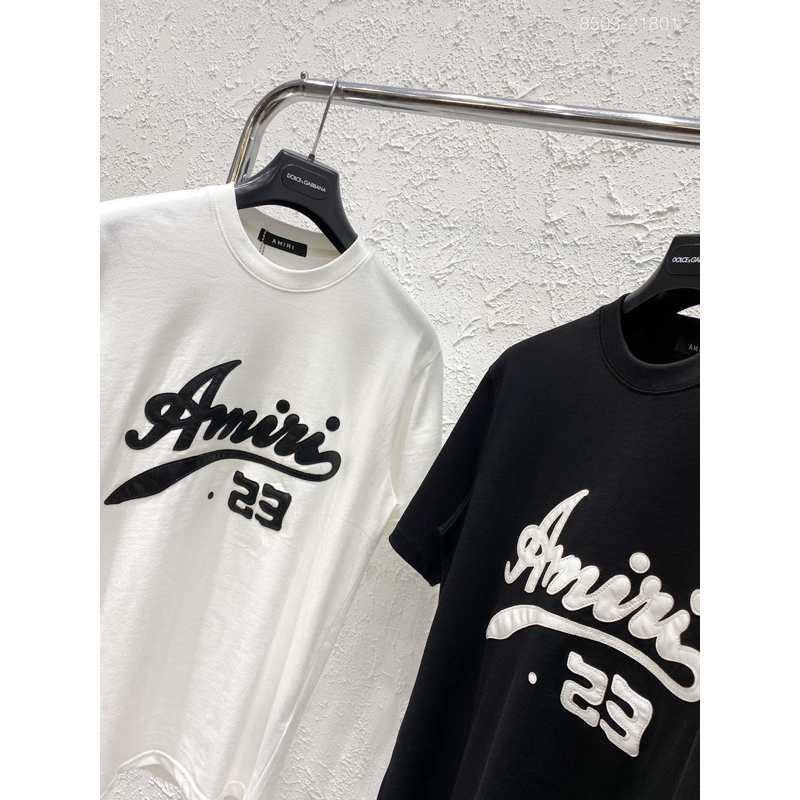 áo phông cổ tròn hoạ tiết chữ trước ngực mới