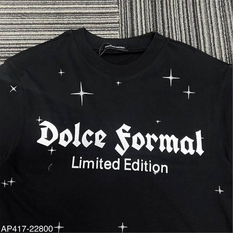 áo phông in chữ sắc nét trước vào sau dáng cho cả nam và nữ