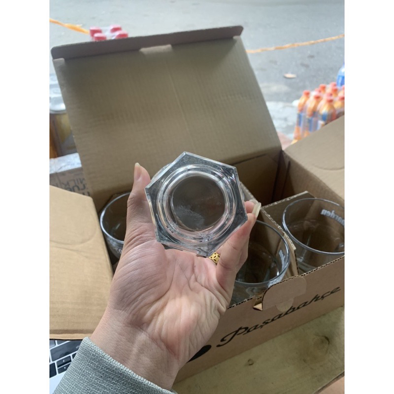 Ly thuỷ tinh Hoegaarden nhập khẩu châu Âu