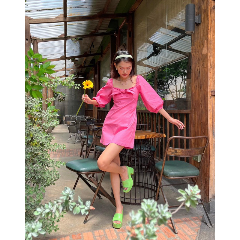 Đầm Caraclub size M newtag