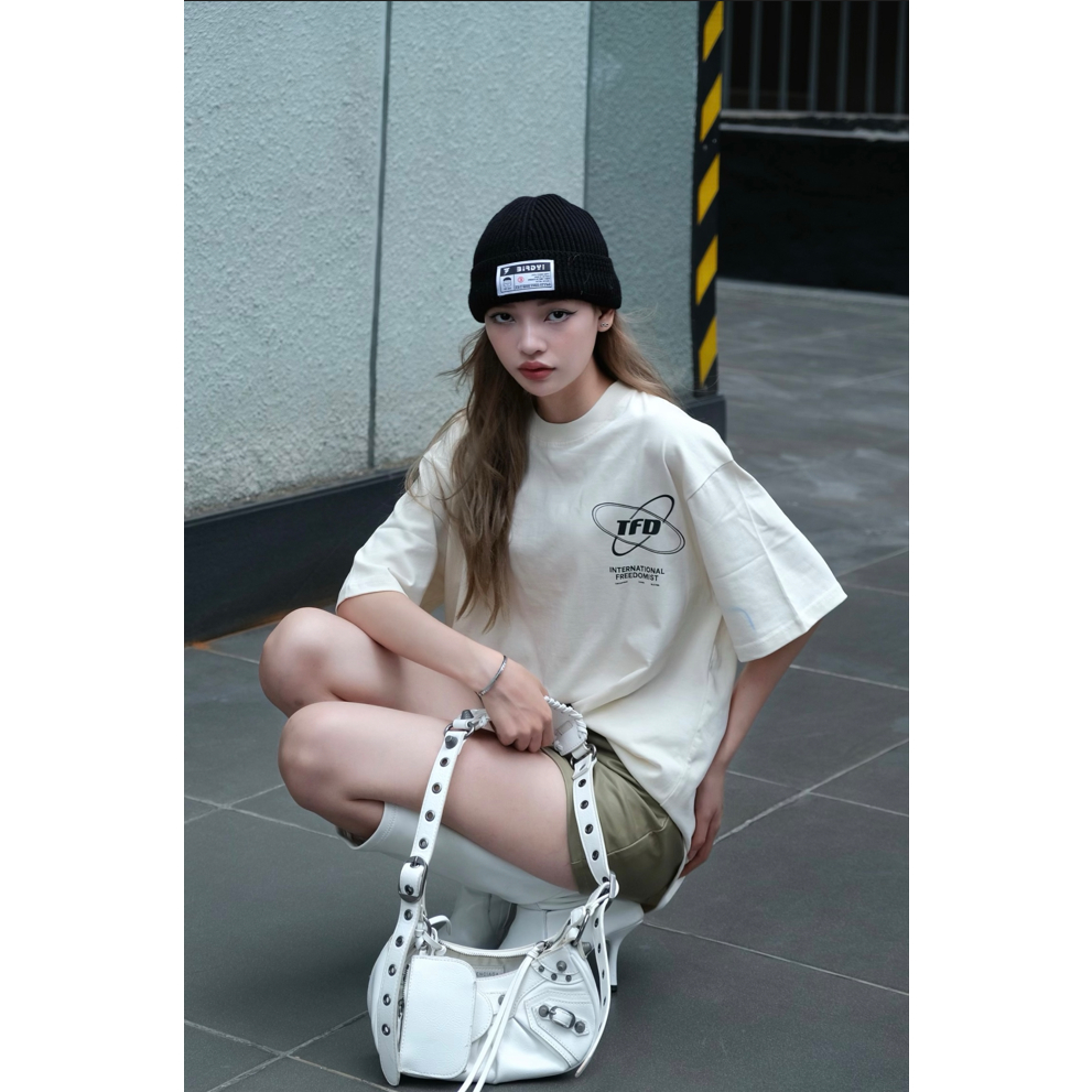 Áo thun nam nữ INTERNATIONAL TEE - TheFreedom