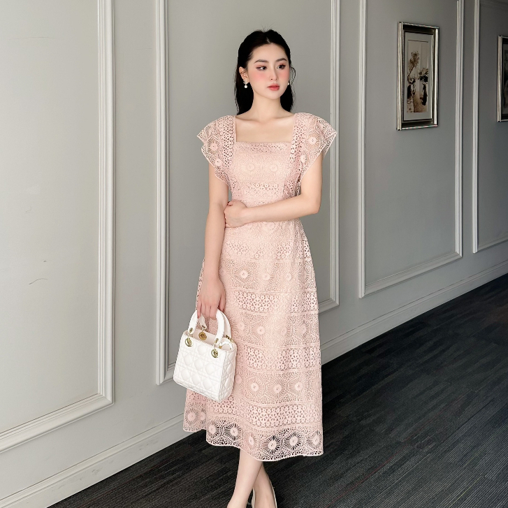 Váy đầm ren nữ màu nude tôn da cổ vuông tay cánh tiên dáng dài thời trang thiết kế đi dự tiệc cưới sự kiện dạ hội LEVAN