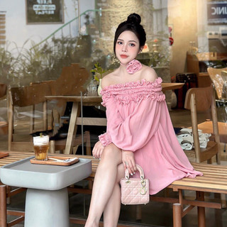 Đầm trễ vai chun nhúm kèm hoa xinh - TKCC Bageo