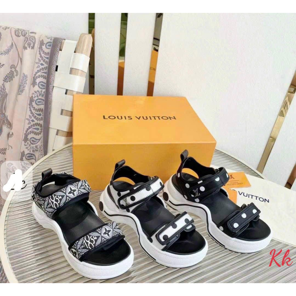 SANDAL LV mỏ vịt thời trang cao cấp Nữ