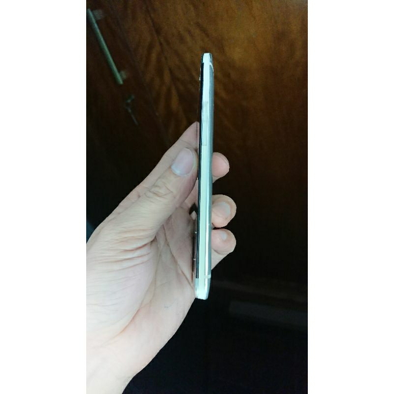 Điện thoại HTC one M7