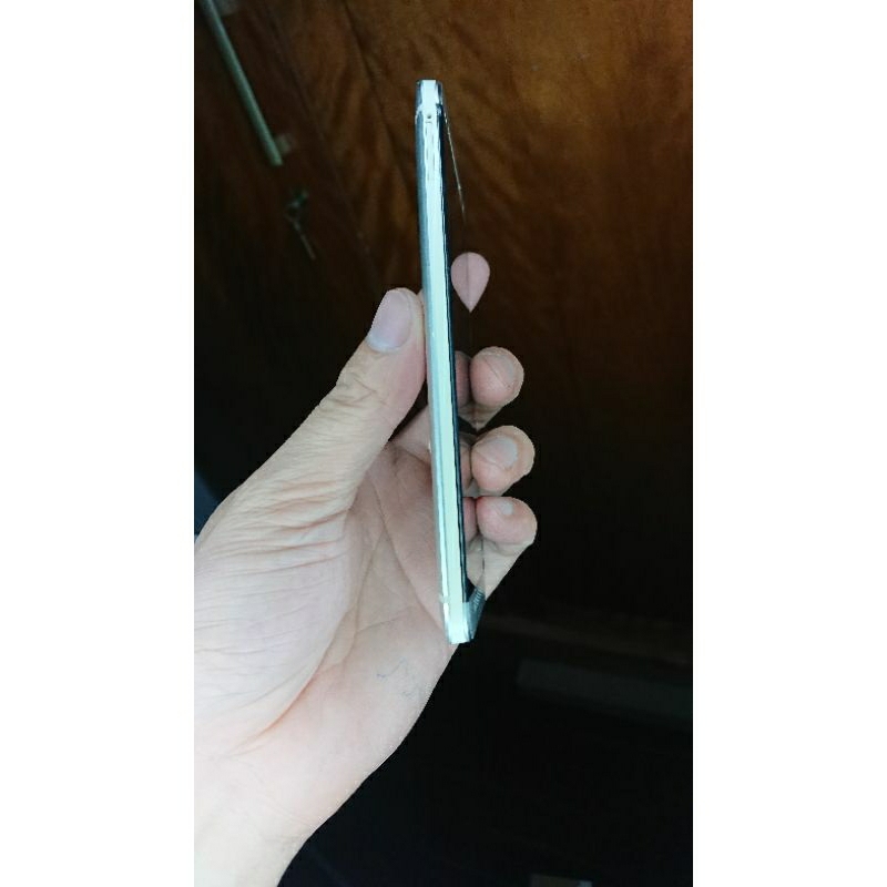 Điện thoại HTC one M7