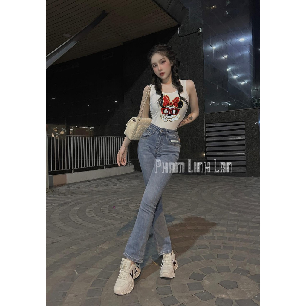 Set áo thun + quần jean. CÓ 1 màu. KÈm hình chụp thật 100%. Size dưới 54kg vừa . Đơn giản mà đẹp. MUa nhanh kẻo hết