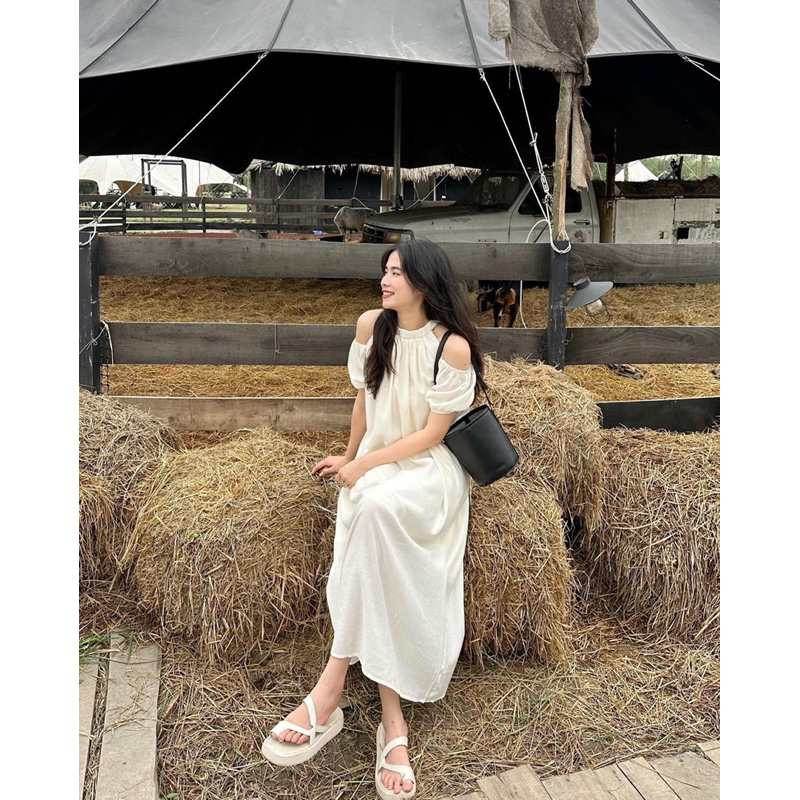 (Có ảnh thật) Đầm maxi kiểu cổ yếm trễ vai dáng xòe phong cách tiểu thư Un.style