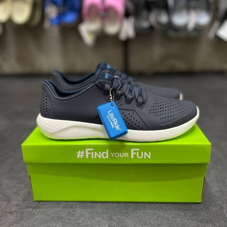 GIÀY NHỰA CROSS LITERIDE PACER CHO CẢ NAM VÀ NỮ MÀU ĐEN TUYỀN