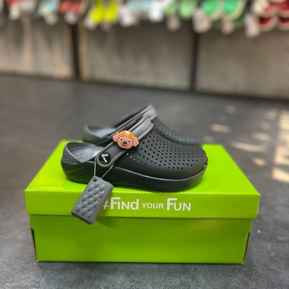 Dép sục nhựa bít đầu liter dành cho bé màu navy blu êm, mềm, k hôi chân, bám sàn tặng 10 stic