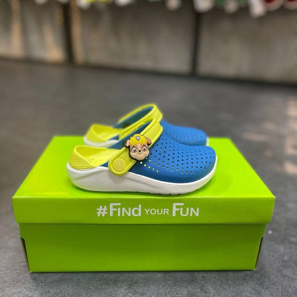 Dép sục nhựa bít đầu liter dành cho bé màu ghi cam  êm, mềm, k hôi chân, bám sàn tặng 10 stic