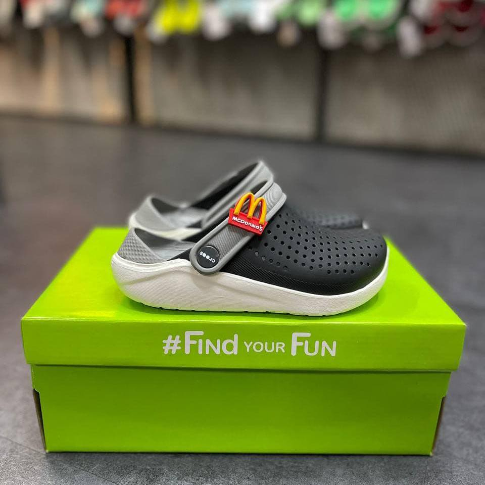 Dép sục nhựa bít đầu liter dành cho bé êm, mềm, k hôi chân, bám sàn tặng 10 stic