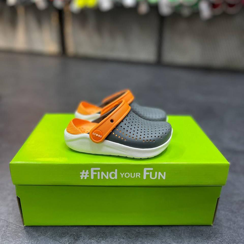 Dép sục nhựa bít đầu liter dành cho bé êm, mềm, k hôi chân, bám sàn tặng 10 stic