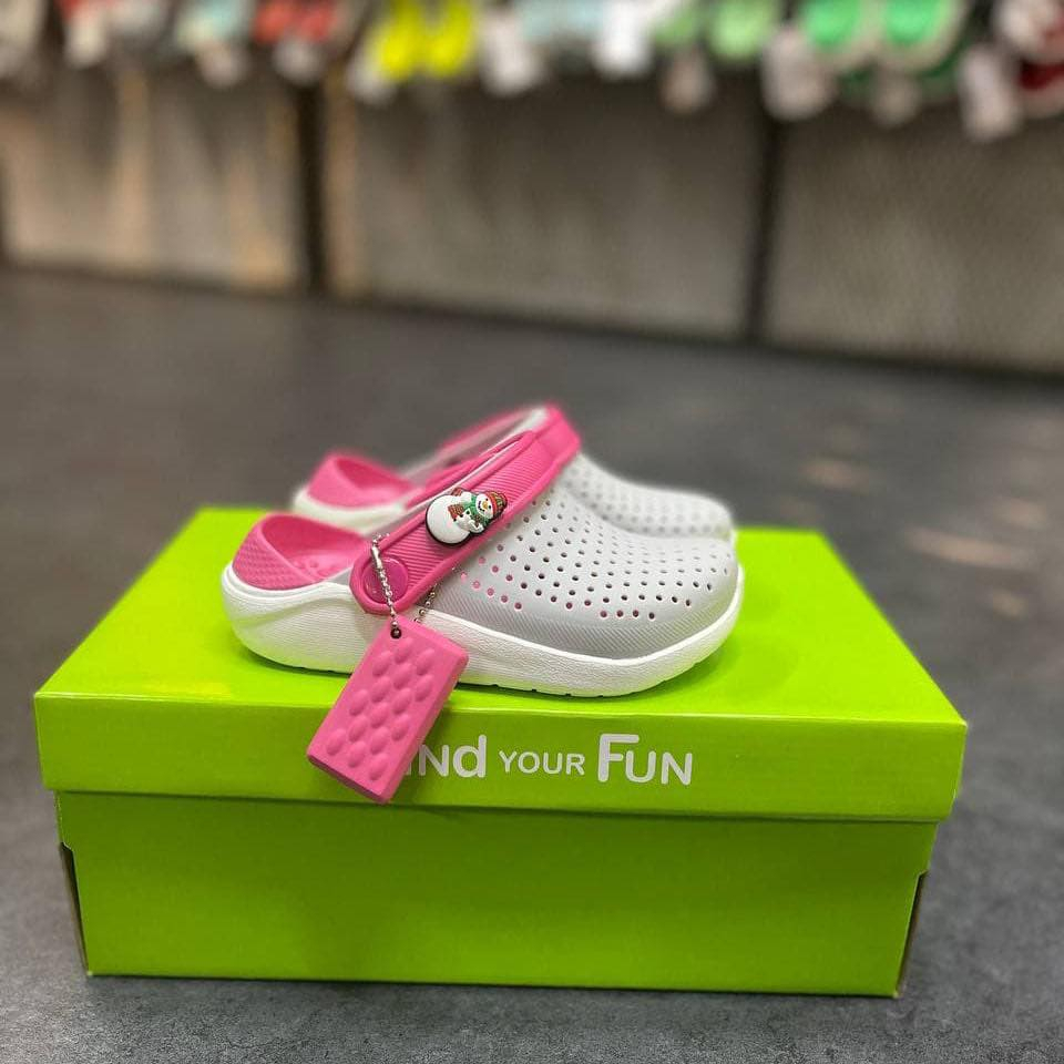 Dép sục nhựa bít đầu liter dành cho bé êm, mềm, k hôi chân, bám sàn tặng 10 stic