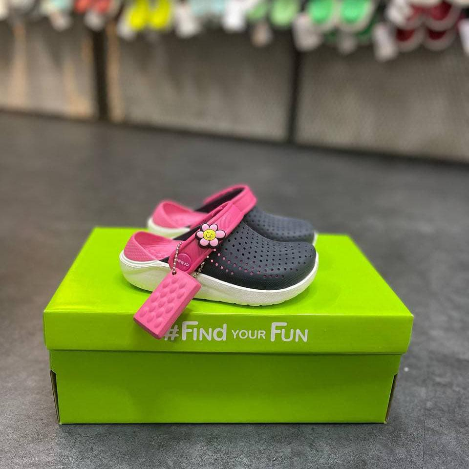 Dép sục nhựa bít đầu liter dành cho bé êm, mềm, k hôi chân, bám sàn tặng 10 stic