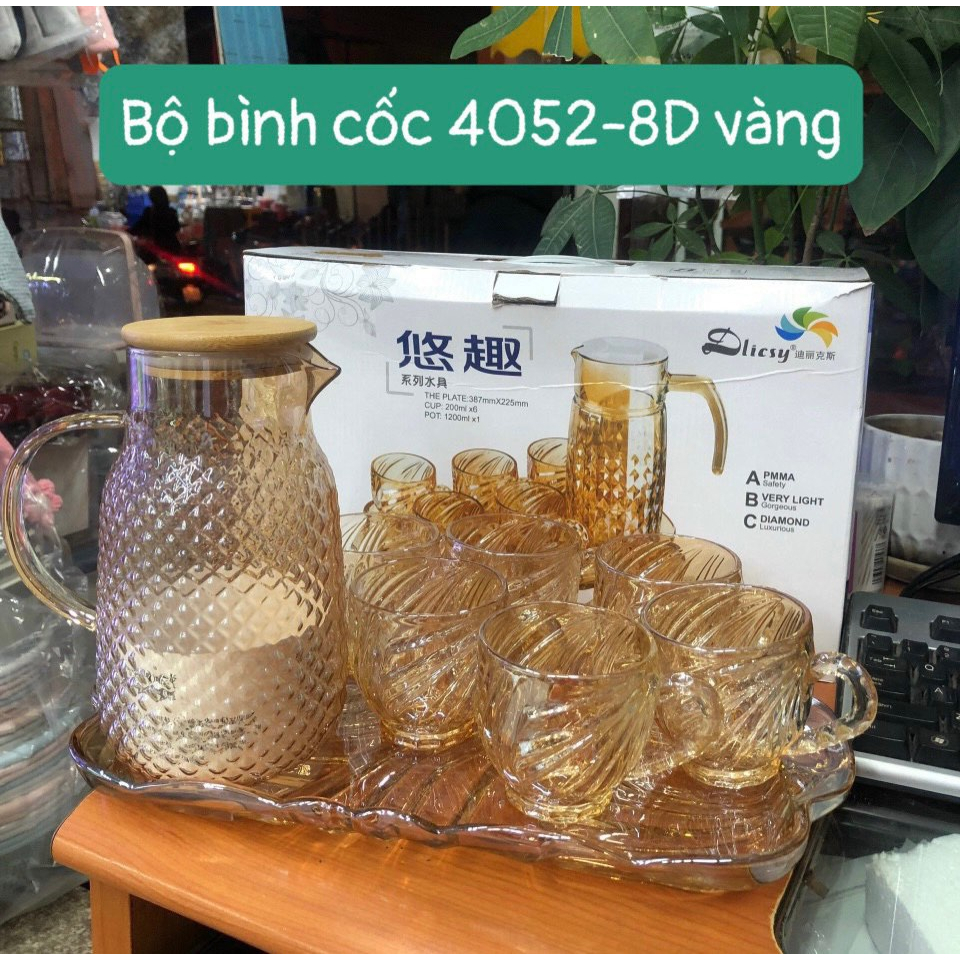 Bộ bình và 6 cốc thủy tinh pha lê kèm khay ánh vàng