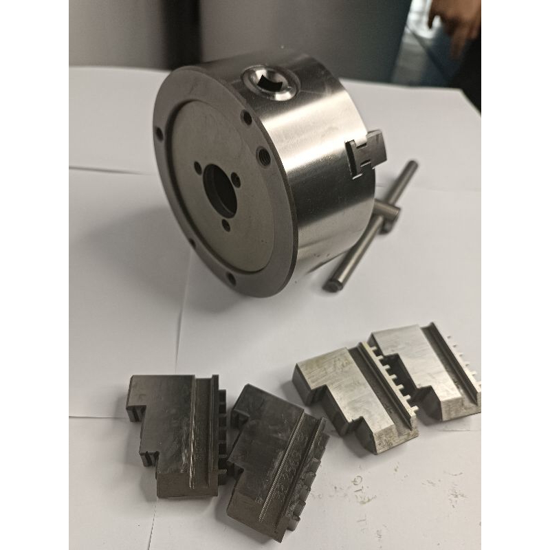 Mâm cặp 4 chấu K12-160A