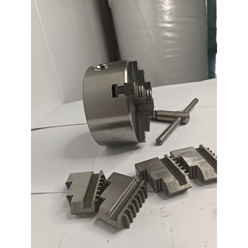 Mâm cặp 4 chấu K12-160A