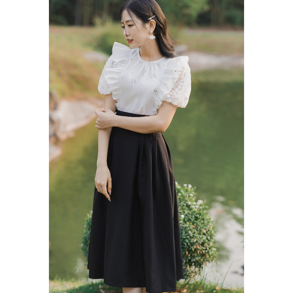 Chân váy dài Maysi, phom dáng đẹp, đường may tỉ mỉ kèm đính đá chi tiết