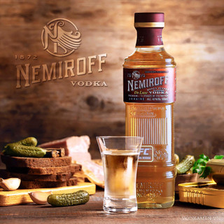 Rượu Biếu Tặng Quà Tết NEMIROFF DE LUXE VODKA "Honey Pepper Flavoured" 40% Nhập Khẩu chai 500ml
