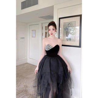 Maxi cúp . Có 2 màu. KÈm hình chụp thật 100%. Size dưới 54kg vừa . Đơn giản mà đẹp. MUa nhanh kẻo hết