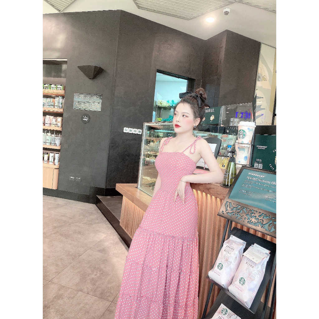 Đầm chấm bi . Có 2 màu. KÈm hình chụp thật 100%. Size dưới 54kg vừa . Đơn giản mà đẹp. MUa nhanh kẻo hết