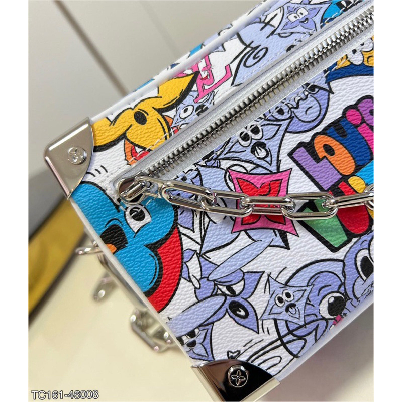 Túi chéo hộp bắt mắt với hoạ tiết hình và qoai xích sắt kiểu mới của năm