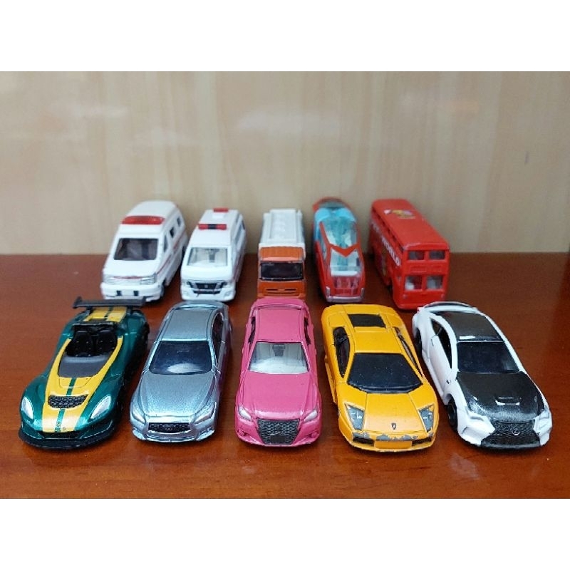 Xe mô hình Tomica made in Vietnam cũ - 4
