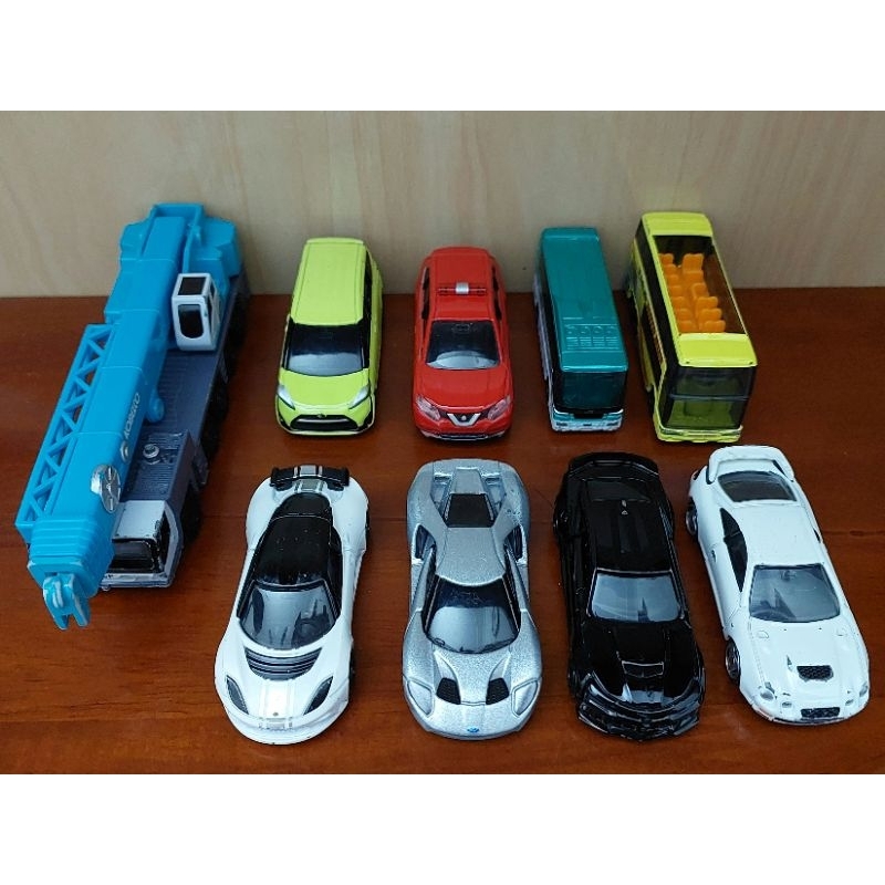 Xe mô hình Tomica made in Vietnam cũ - 5