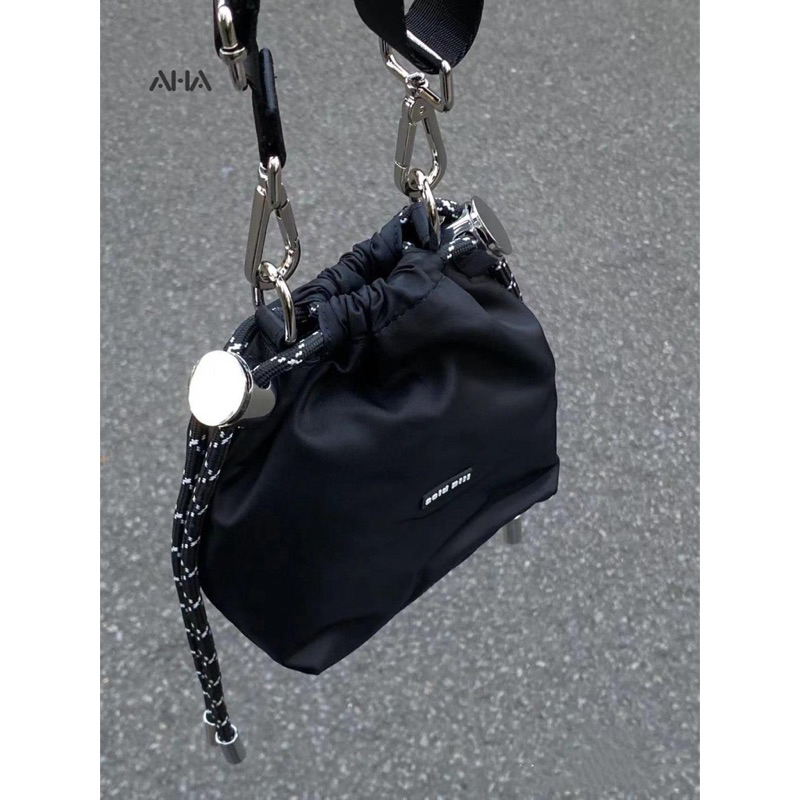 Pass túi đeo chéo