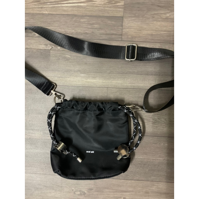 Pass túi đeo chéo