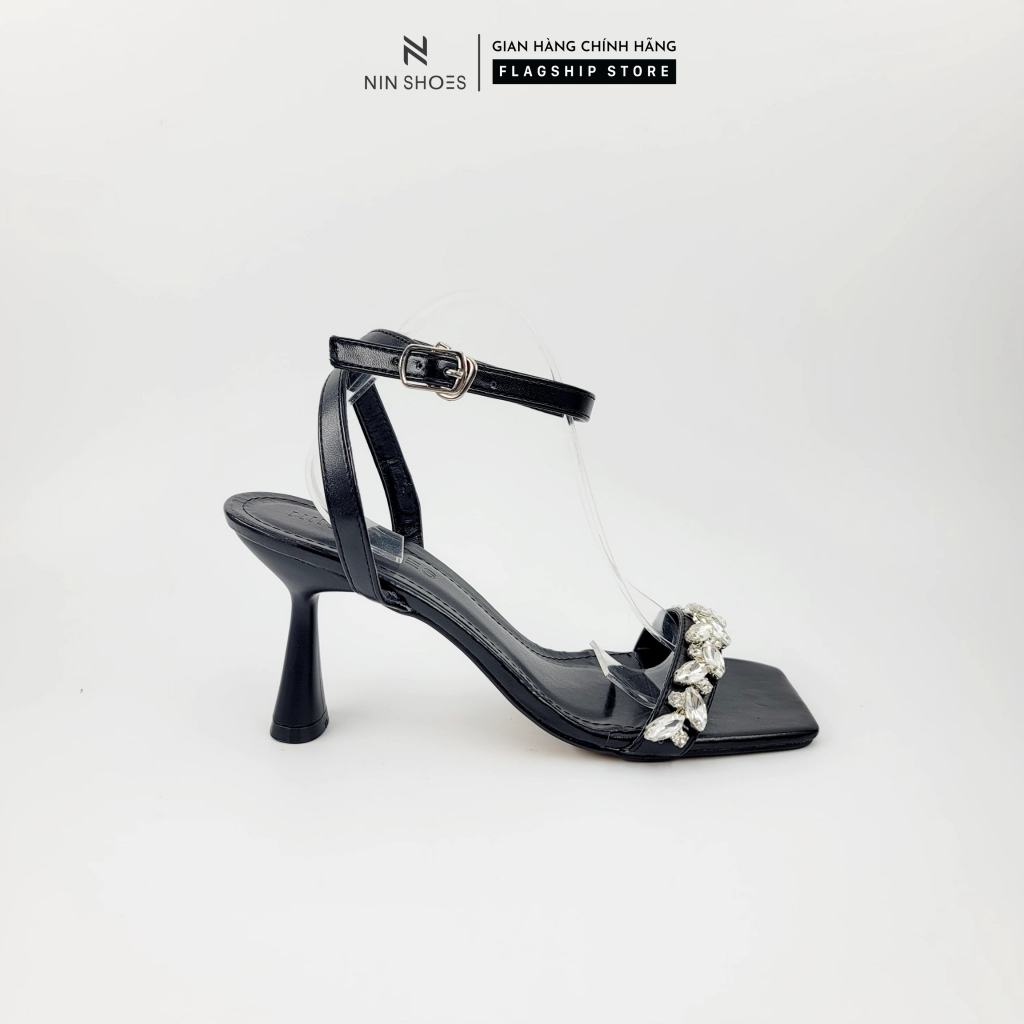 Sandal nữ Ninshoes cao gót 6 phân đính đá đế bầu mũi vuông quai cài hở sau