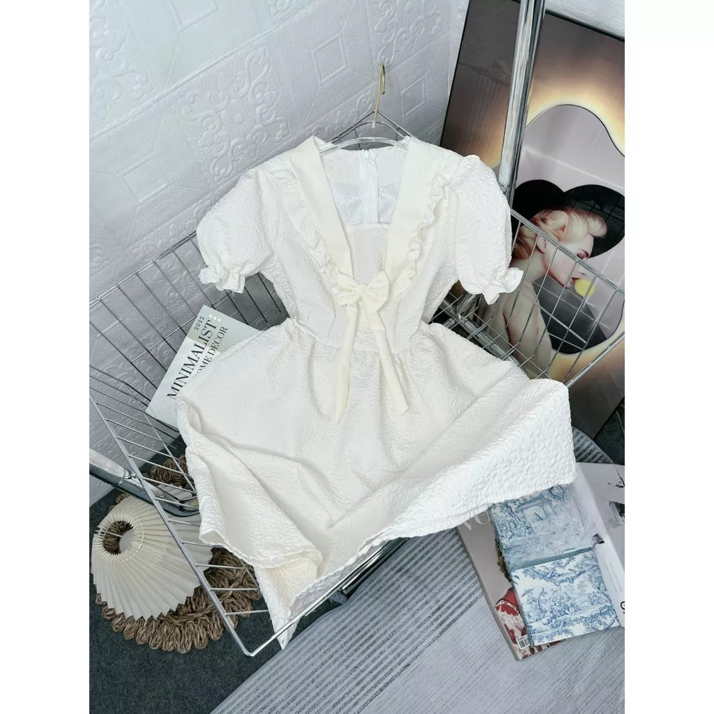 Đầm Nữ Cổ Sen Buộc Nơ Vải Gấm Cộc Tay Viền Bèo Dáng Xòe | BigBuy360 - bigbuy360.vn