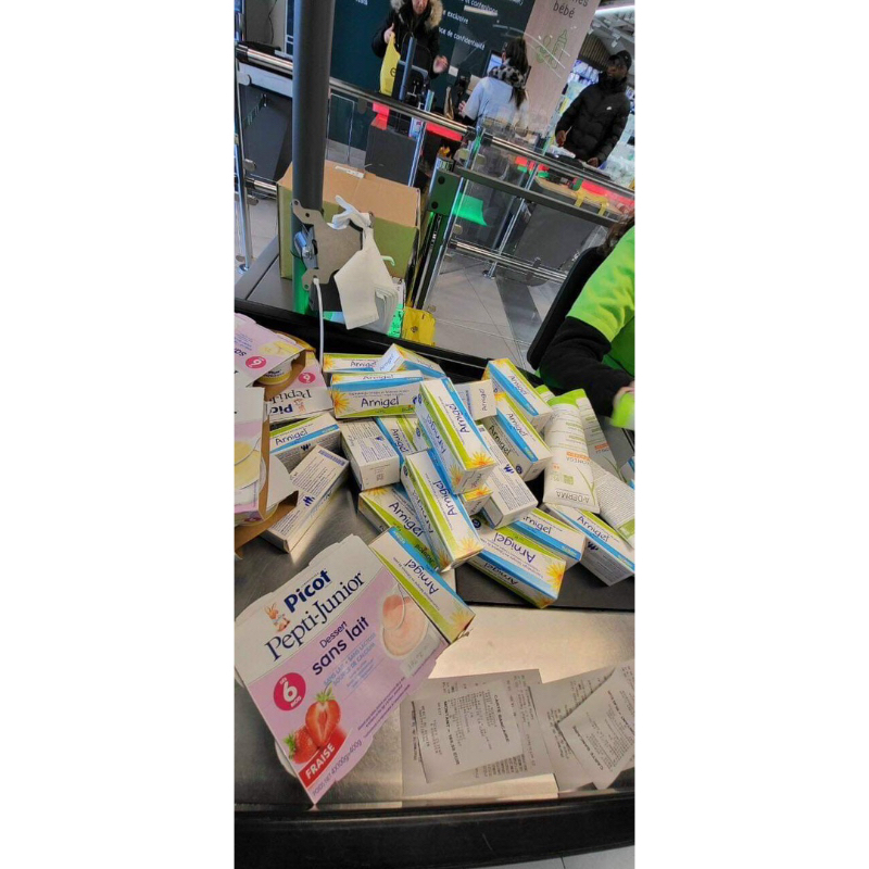 Kem bôi tan bầm tím Arnigel Pháp cho bé