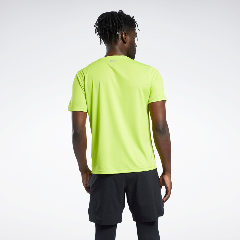 Reebok RUNNING Áo thun Chạy bộ Nam Essentials Ss Graphic Tee Màu vàng GR9244