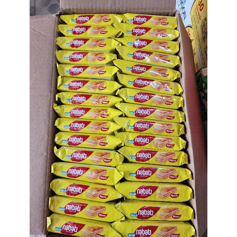 BÁNH KEM XỐP PHÔMAI RICHOCO NABATI HỘP 300GR