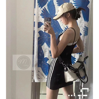 Váy Adidas cổ yếm