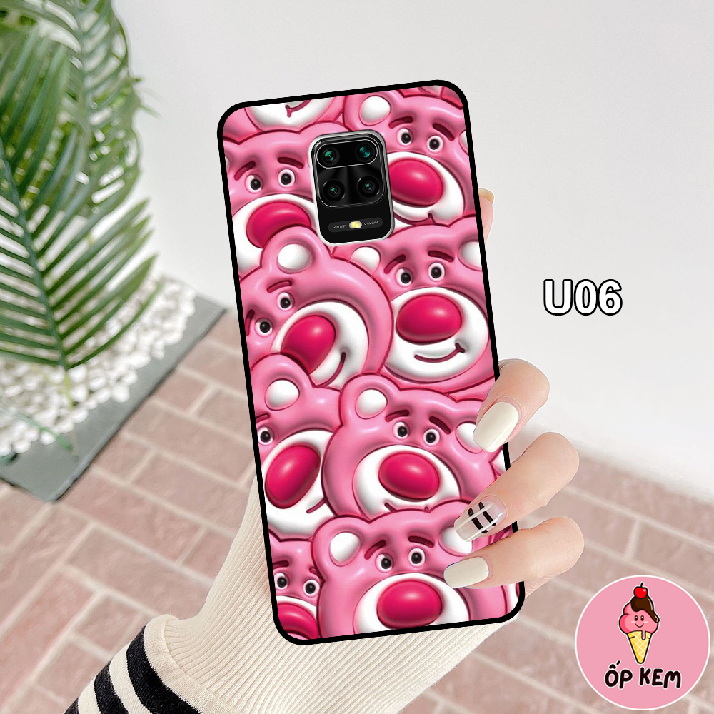 Ốp Xiaomi Redmi Note 9 - Redmi Note 9S - Redmi Note 9 Pro In Hình Gấu Dâu Lotso Cực Trend