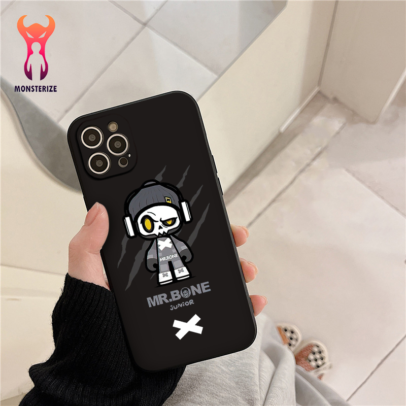 Ốp lưng iphone cạnh vuông bảo vệ camera hình Mr.Bone dành cho ip 6 đến 14promax - q2046