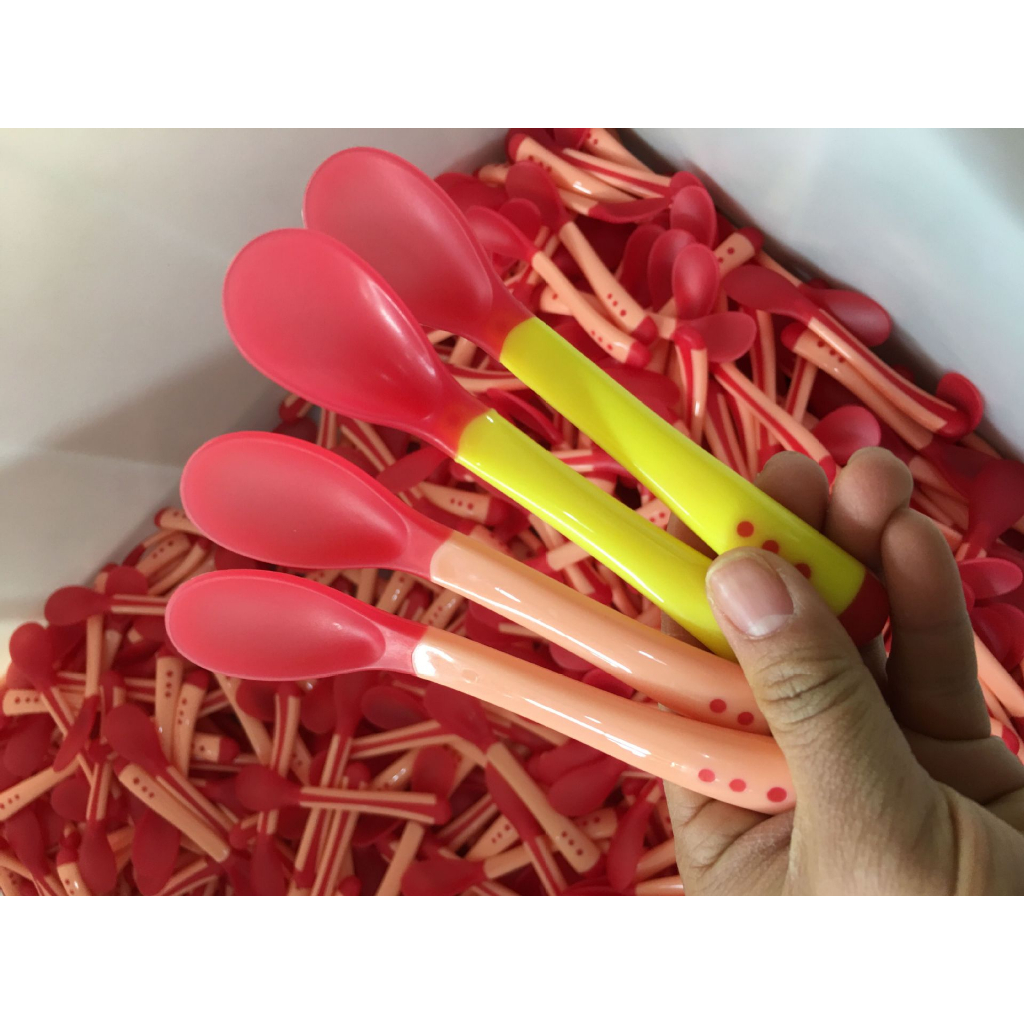 Muỗng báo nóng Cho Bé Ăn Dặm