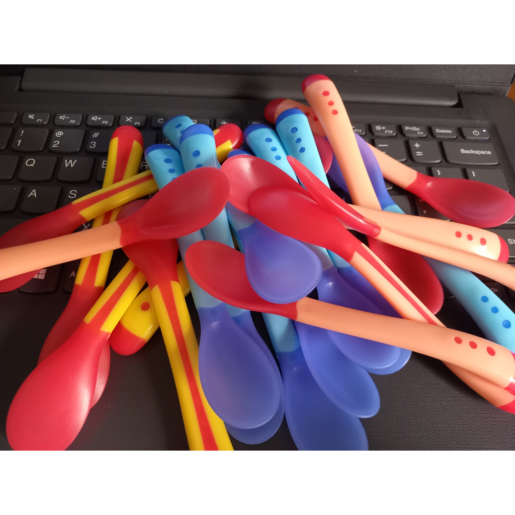 Muỗng báo nóng Cho Bé Ăn Dặm