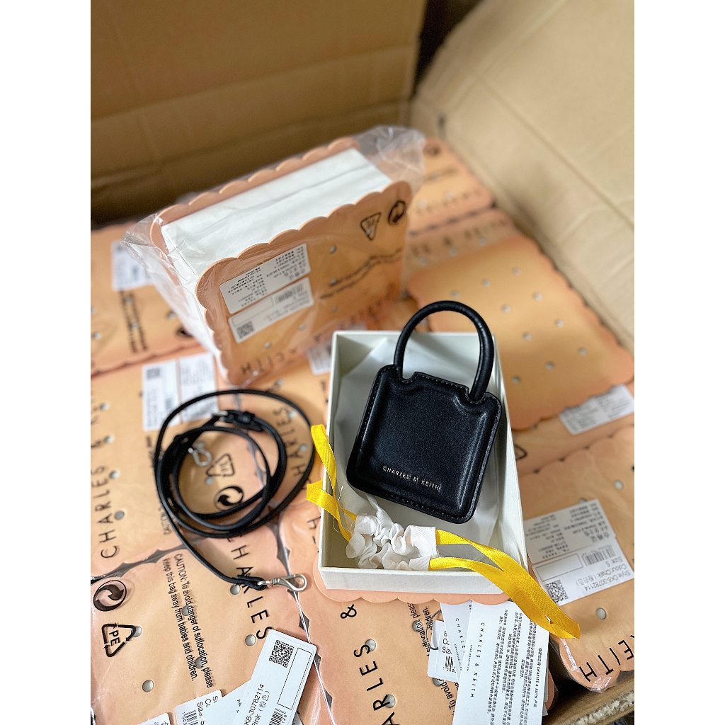 Túi đeo chéo cầm tay nữ Cookie CNK mini fullbox bánh quy 9cm siêu hot Smano bags hỏa tốc