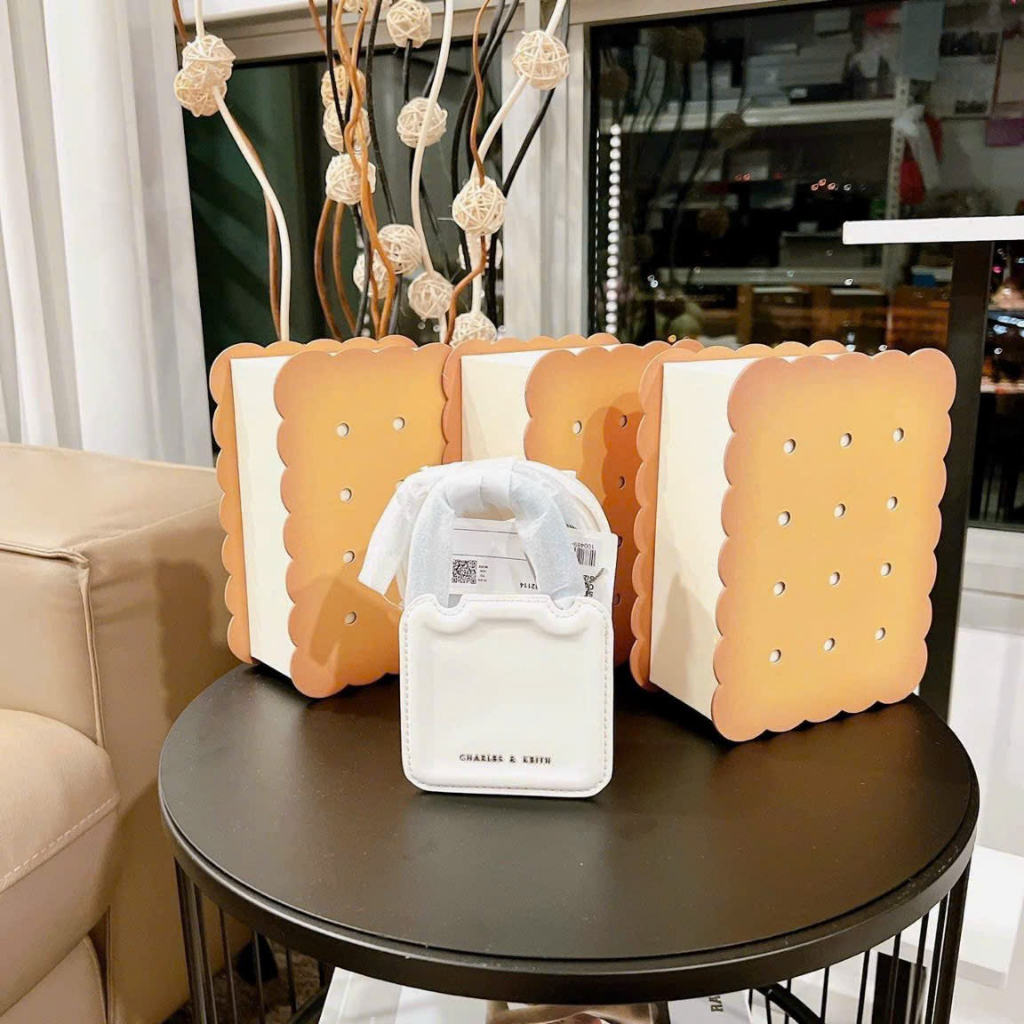 Túi đeo chéo cầm tay nữ Cookie CNK mini fullbox bánh quy 9cm siêu hot Smano bags hỏa tốc