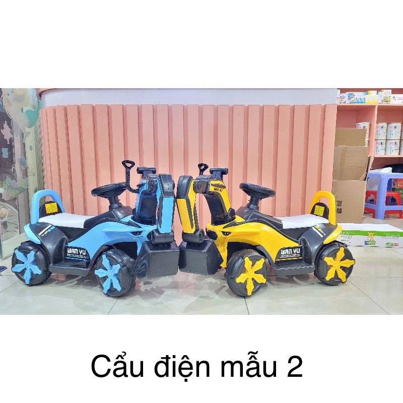 Xe cẩu chòi chân có cần múc