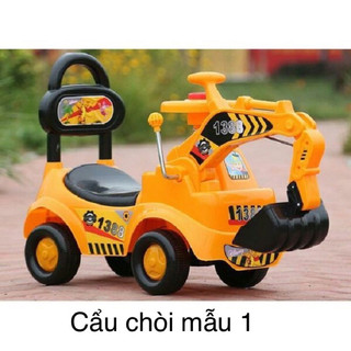 Xe cẩu chòi chân có cần múc