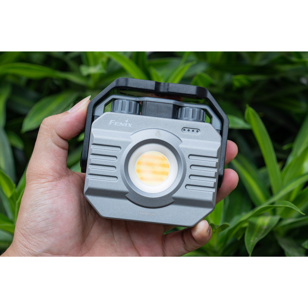 Đèn pin Fenix CL28R